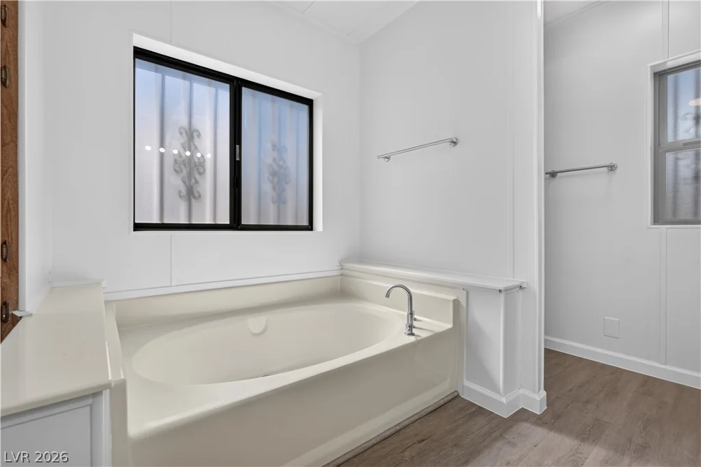 5048 Royal, Las Vegas, NV 89103