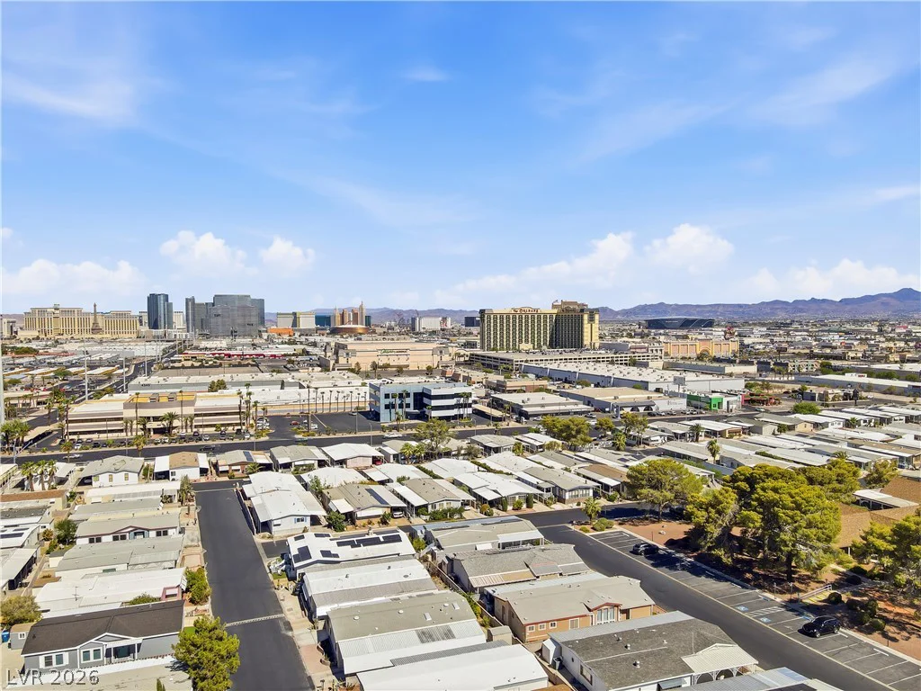 5048 Royal, Las Vegas, NV 89103