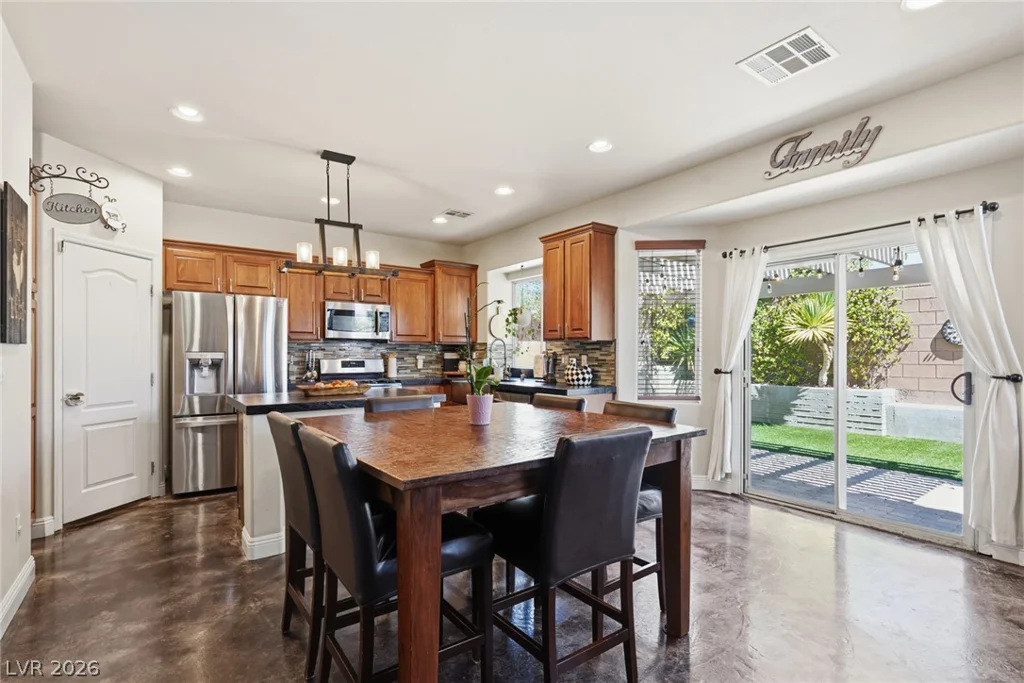 10846 Drake Ridge, Las Vegas, NV 89166