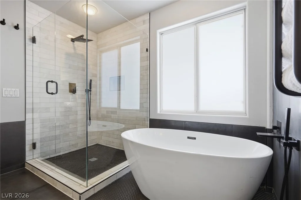 10846 Drake Ridge, Las Vegas, NV 89166