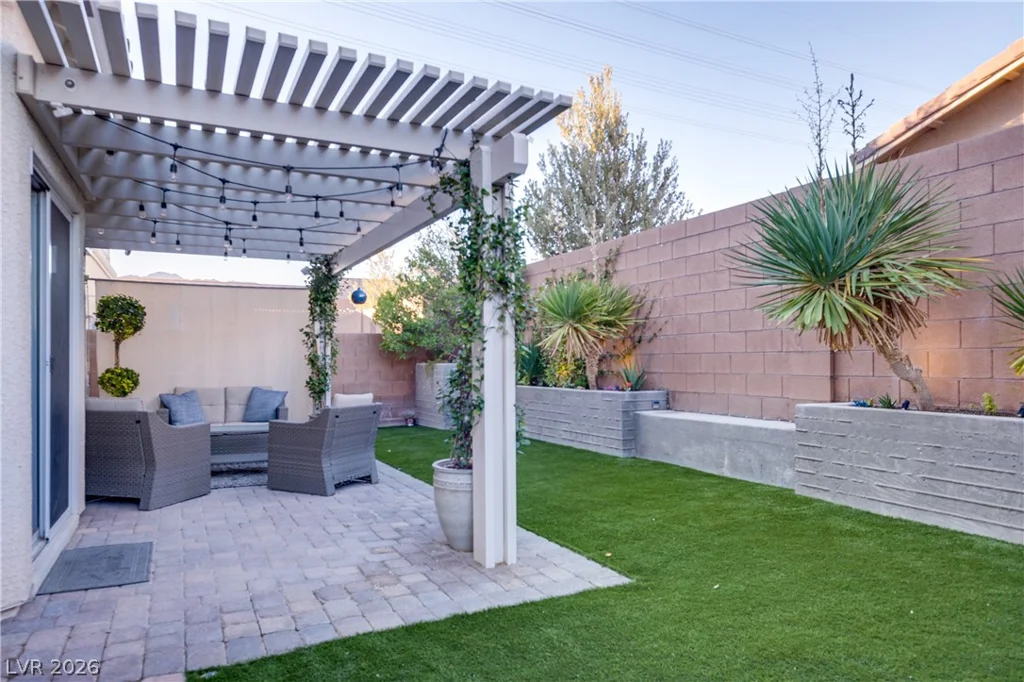10846 Drake Ridge, Las Vegas, NV 89166