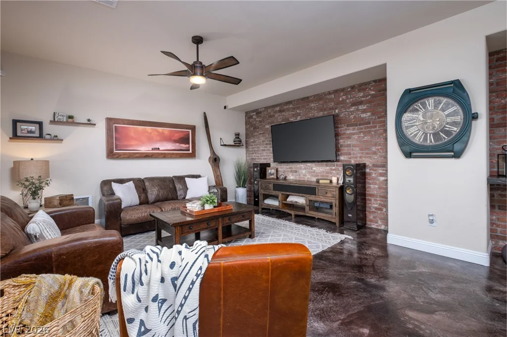 10846 Drake Ridge, Las Vegas, NV 89166