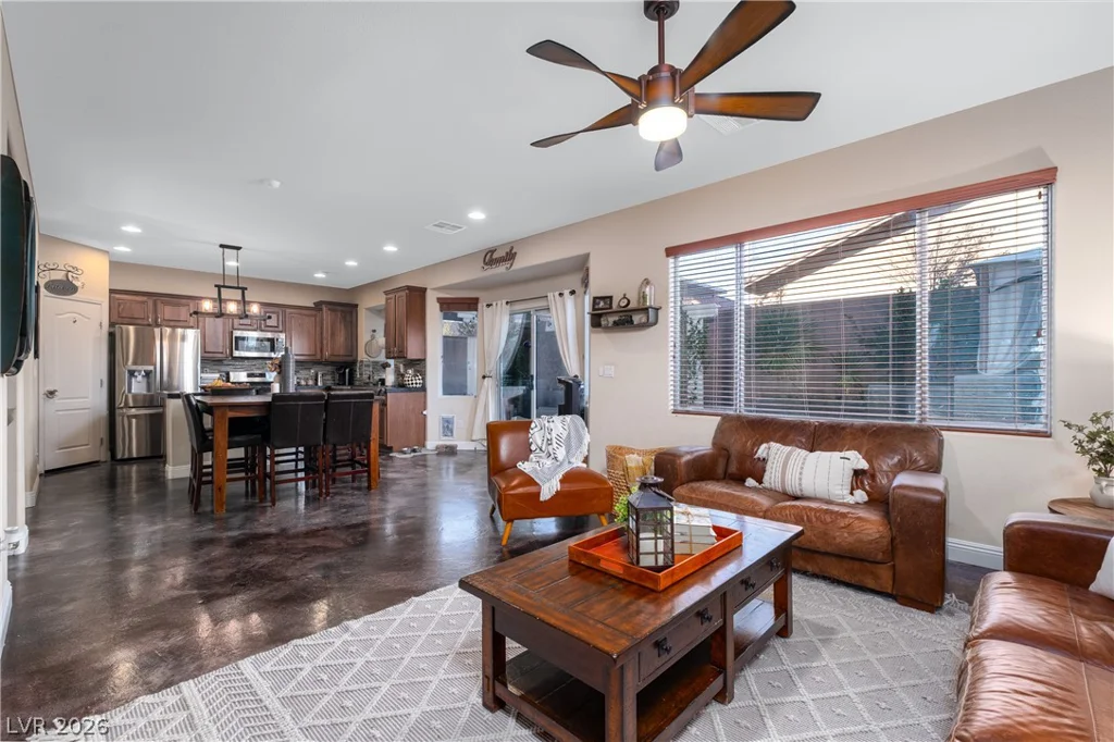 10846 Drake Ridge, Las Vegas, NV 89166