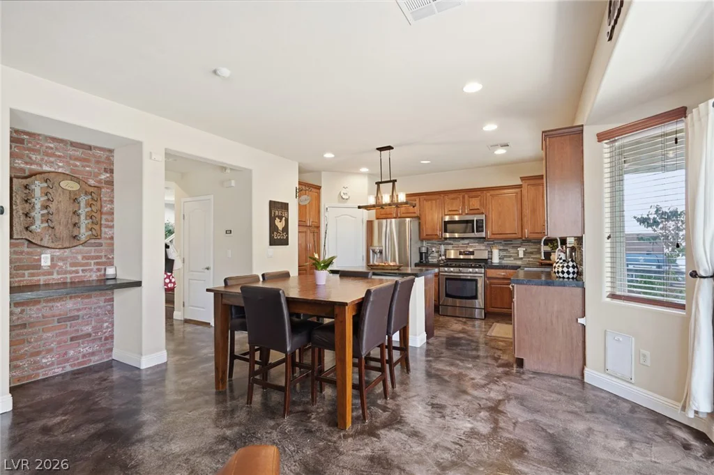 10846 Drake Ridge, Las Vegas, NV 89166