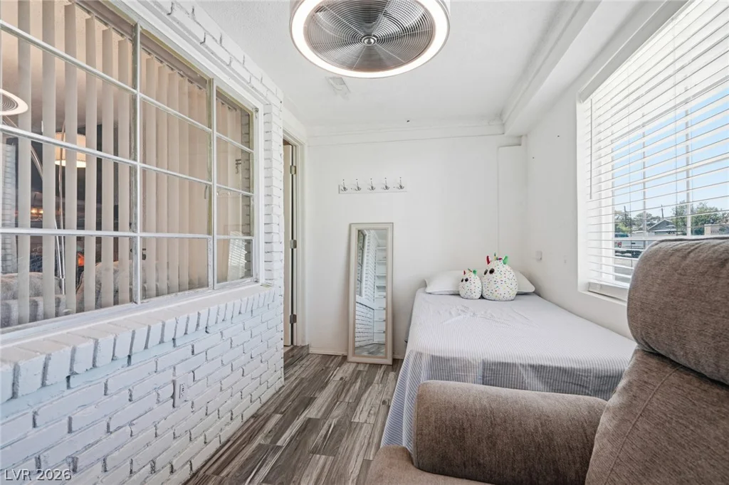 5437 Holmby, Las Vegas, NV 89146