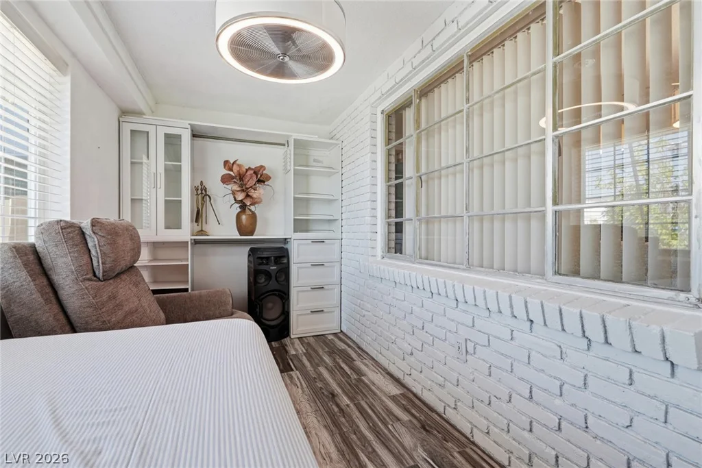 5437 Holmby, Las Vegas, NV 89146