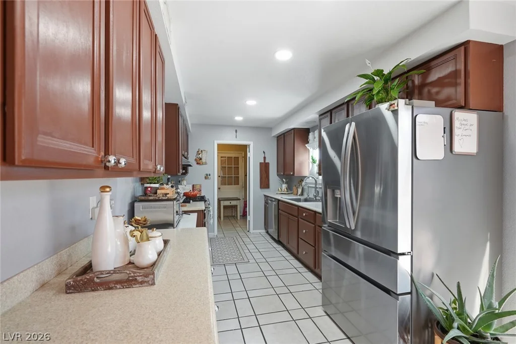 5437 Holmby, Las Vegas, NV 89146