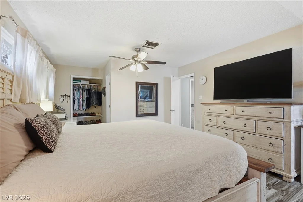 5437 Holmby, Las Vegas, NV 89146