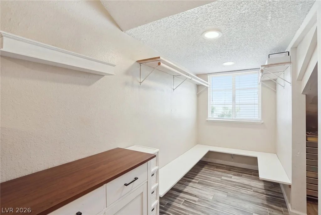 5437 Holmby, Las Vegas, NV 89146