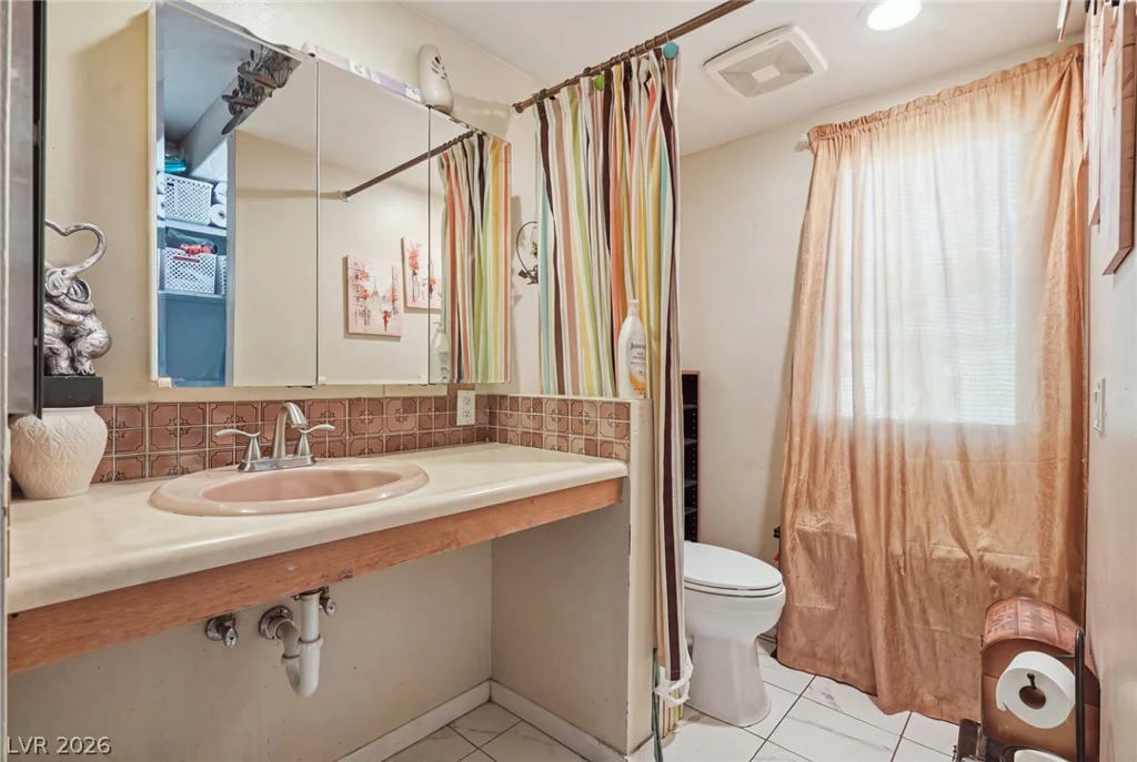 5437 Holmby, Las Vegas, NV 89146