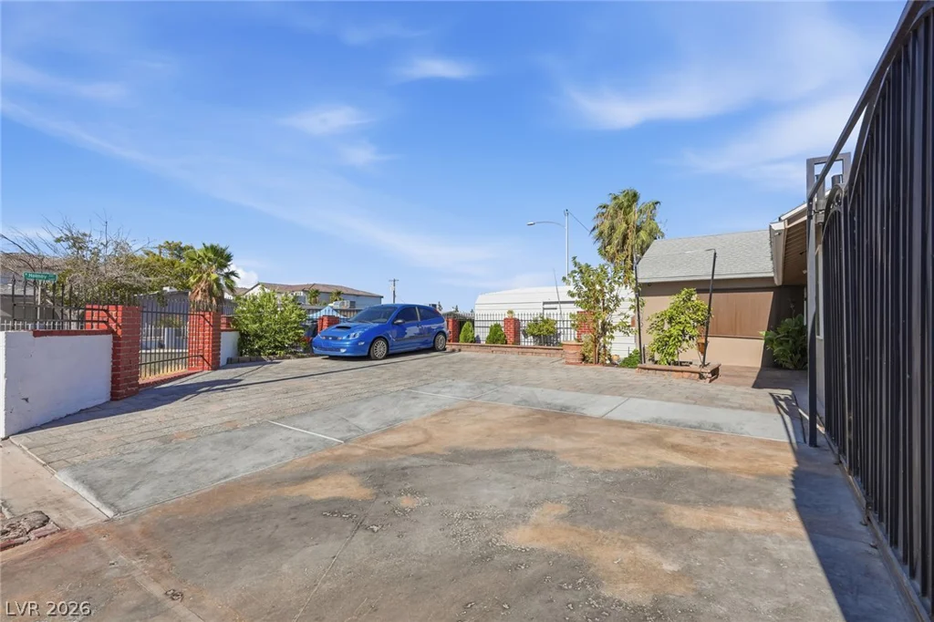 5437 Holmby, Las Vegas, NV 89146