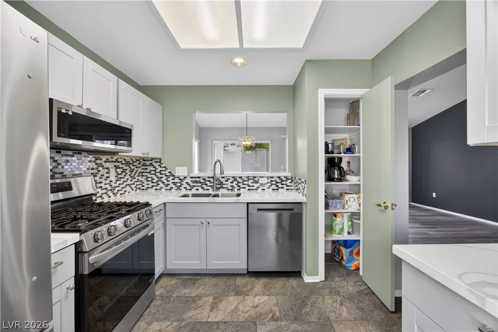8601 Prairie Hill, Las Vegas, NV 89134