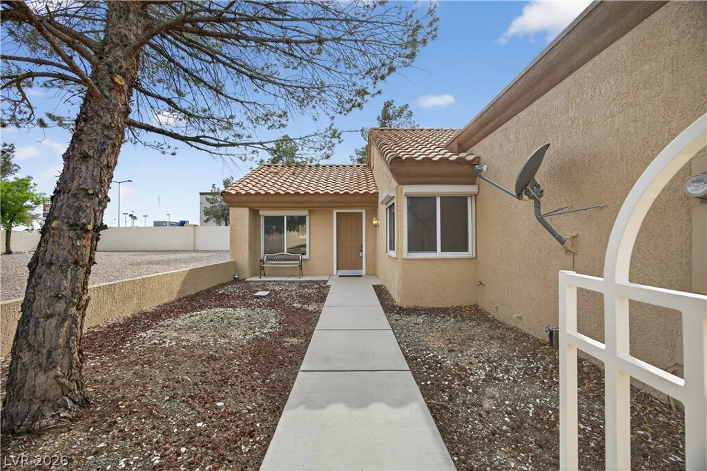 8601 Prairie Hill, Las Vegas, NV 89134