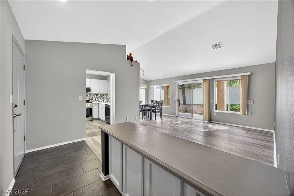 8601 Prairie Hill, Las Vegas, NV 89134