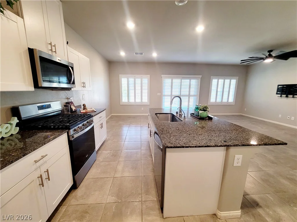 7618 Red Plumeria, Las Vegas, NV 89113