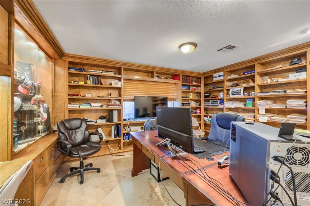 2817 La Mesa, Henderson, NV 89014