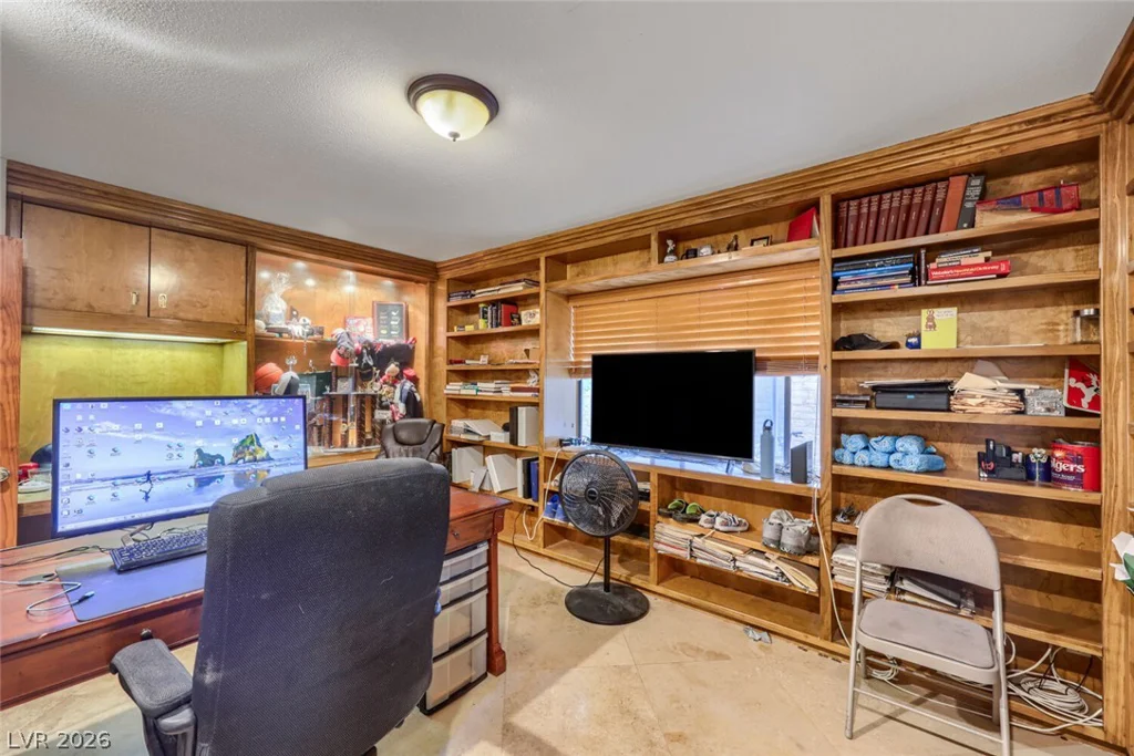2817 La Mesa, Henderson, NV 89014