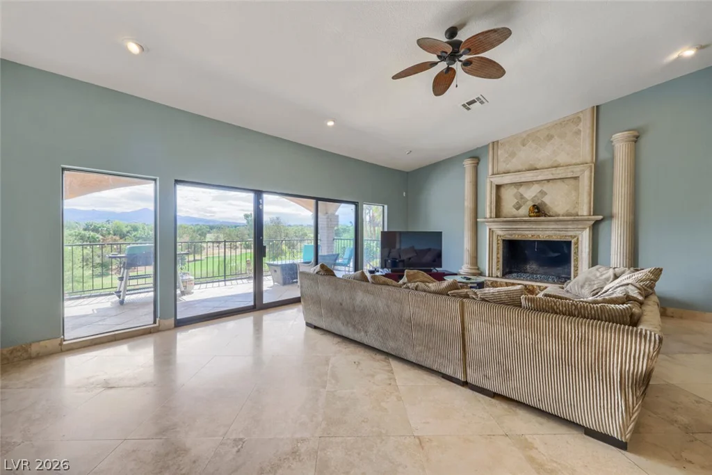 2817 La Mesa, Henderson, NV 89014