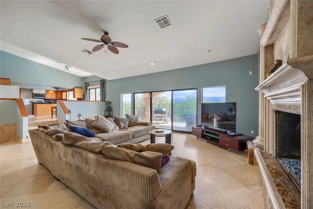2817 La Mesa, Henderson, NV 89014