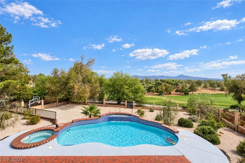 2817 La Mesa, Henderson, NV 89014