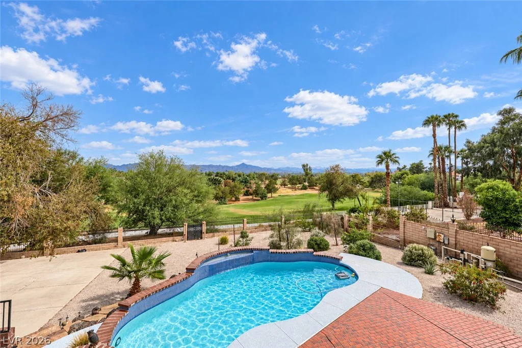 2817 La Mesa, Henderson, NV 89014
