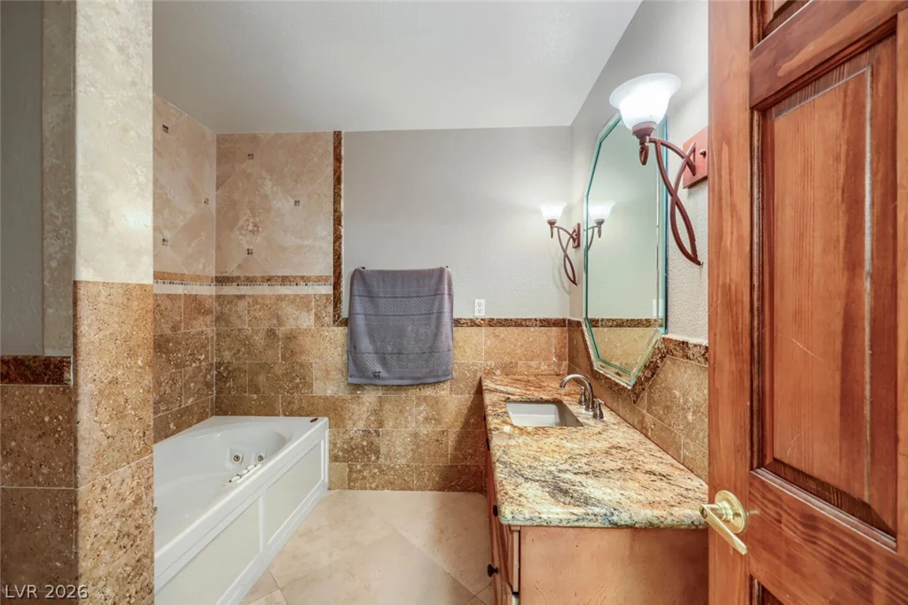 2817 La Mesa, Henderson, NV 89014