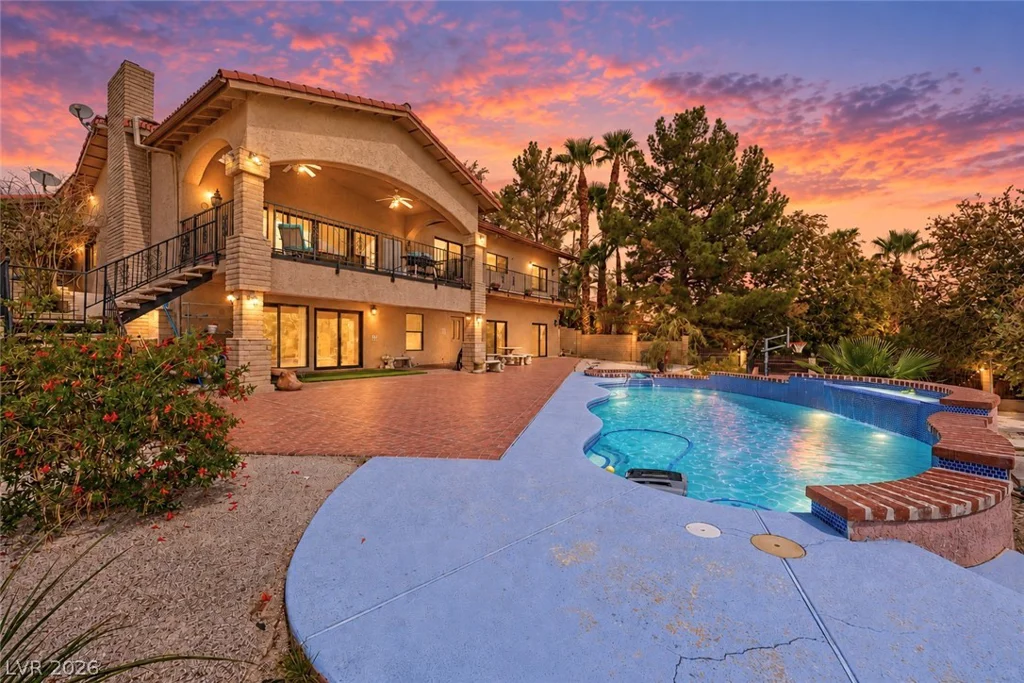 2817 La Mesa, Henderson, NV 89014