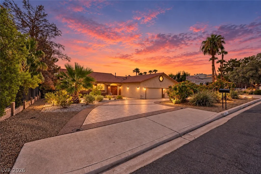 2817 La Mesa, Henderson, NV 89014