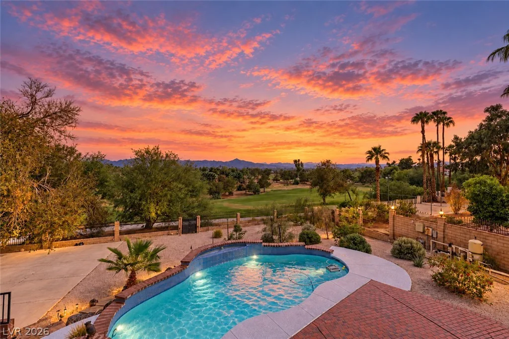 2817 La Mesa, Henderson, NV 89014