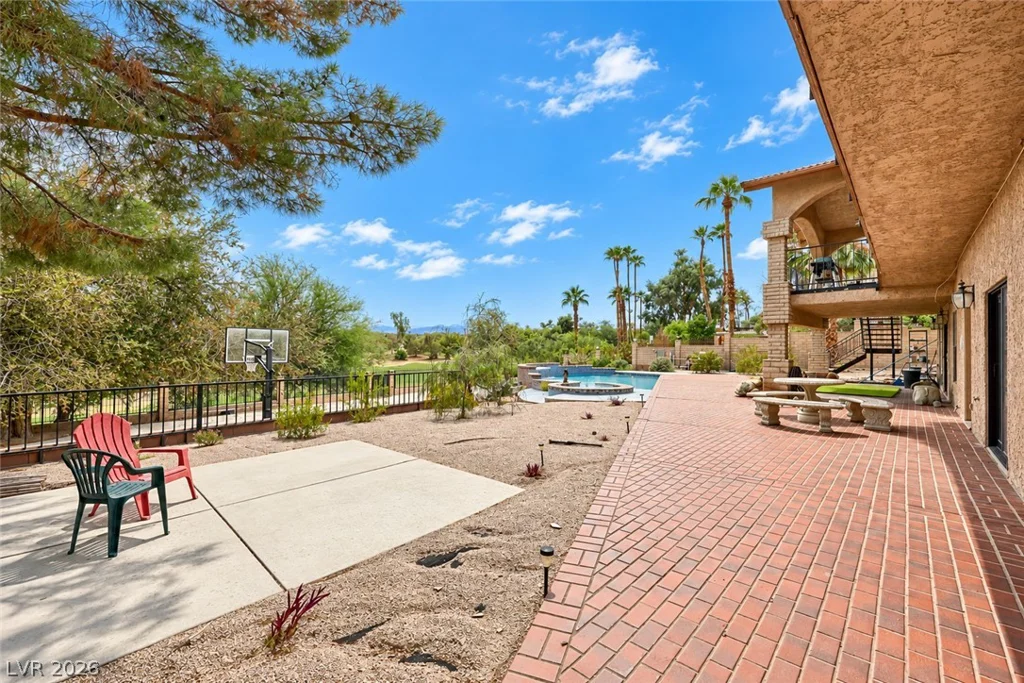 2817 La Mesa, Henderson, NV 89014