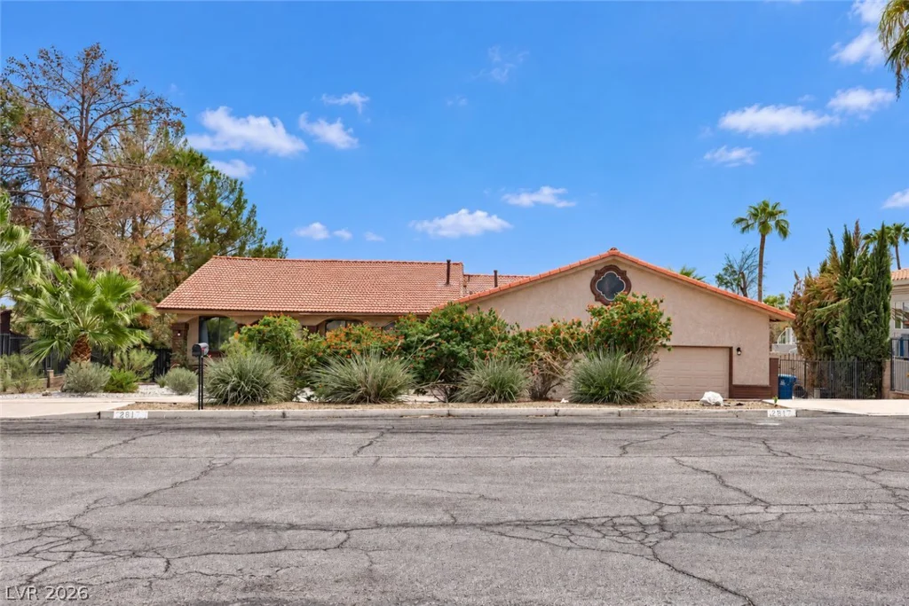 2817 La Mesa, Henderson, NV 89014