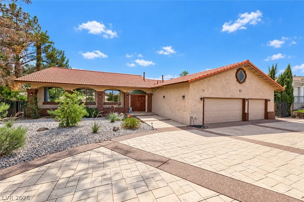 2817 La Mesa, Henderson, NV 89014
