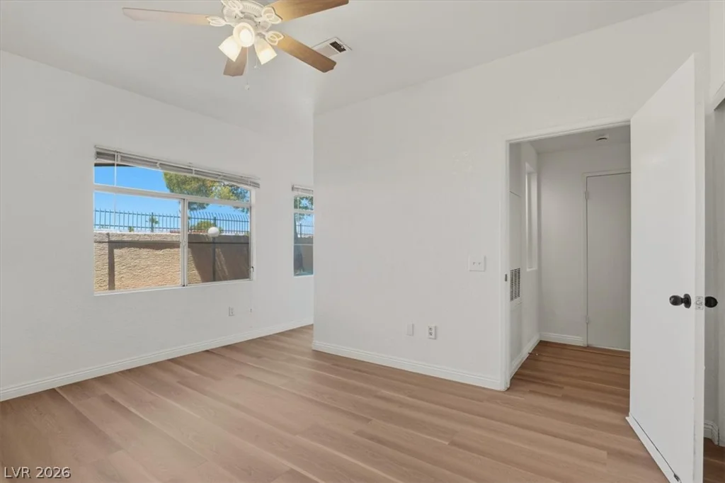 5415 Harmon, Las Vegas, NV 89103