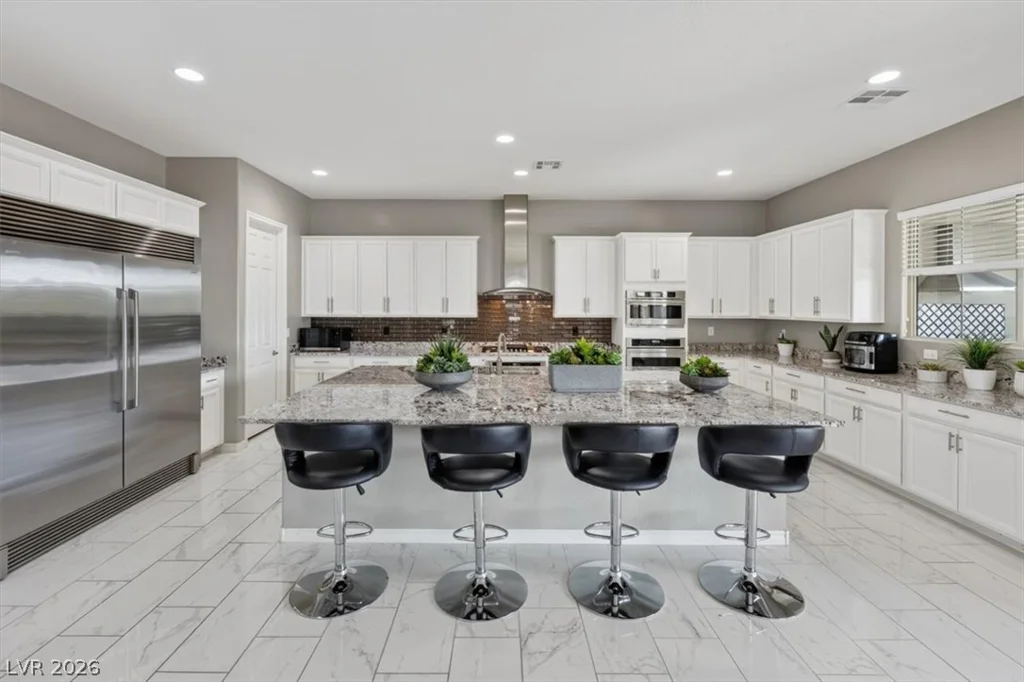 320 Highspring, Las Vegas, NV 89138