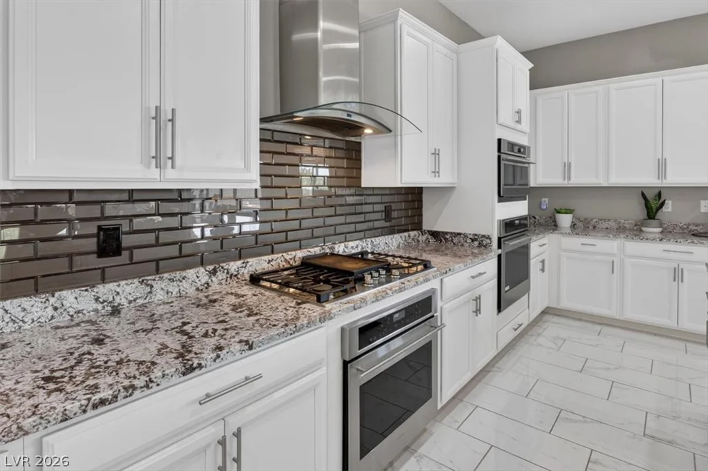 320 Highspring, Las Vegas, NV 89138