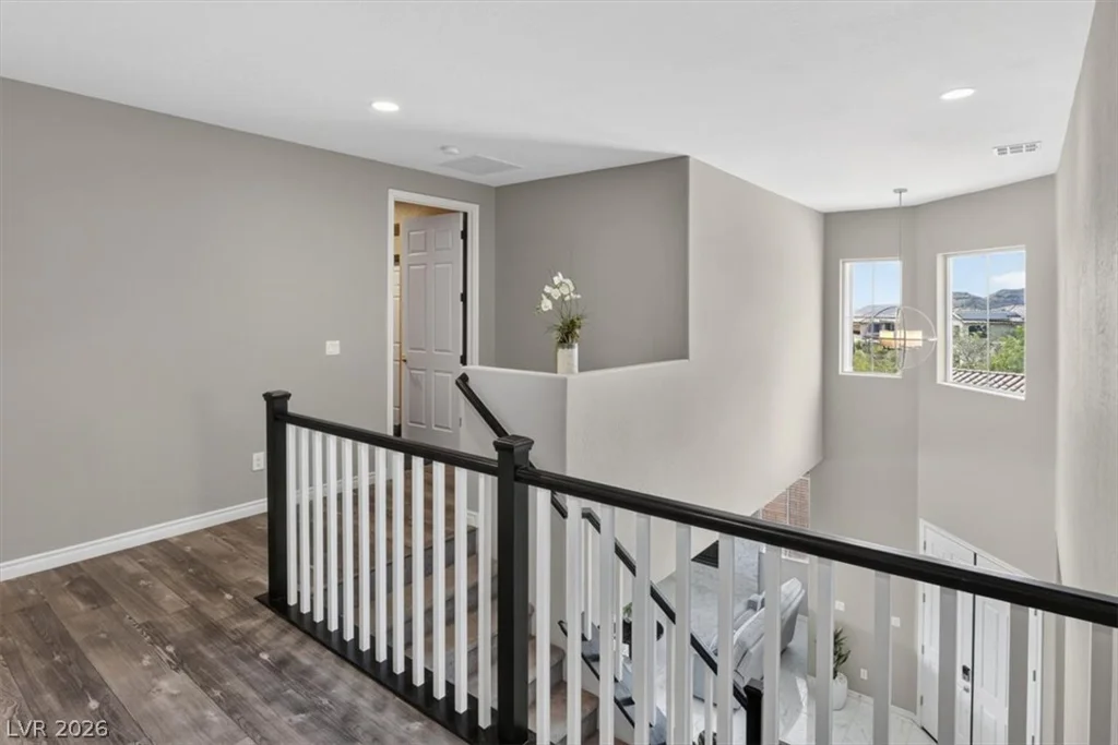 320 Highspring, Las Vegas, NV 89138