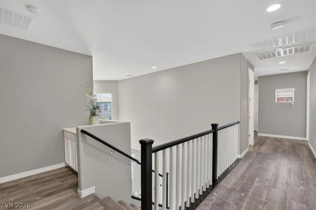 320 Highspring, Las Vegas, NV 89138