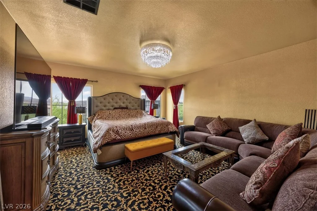320 Highspring, Las Vegas, NV 89138