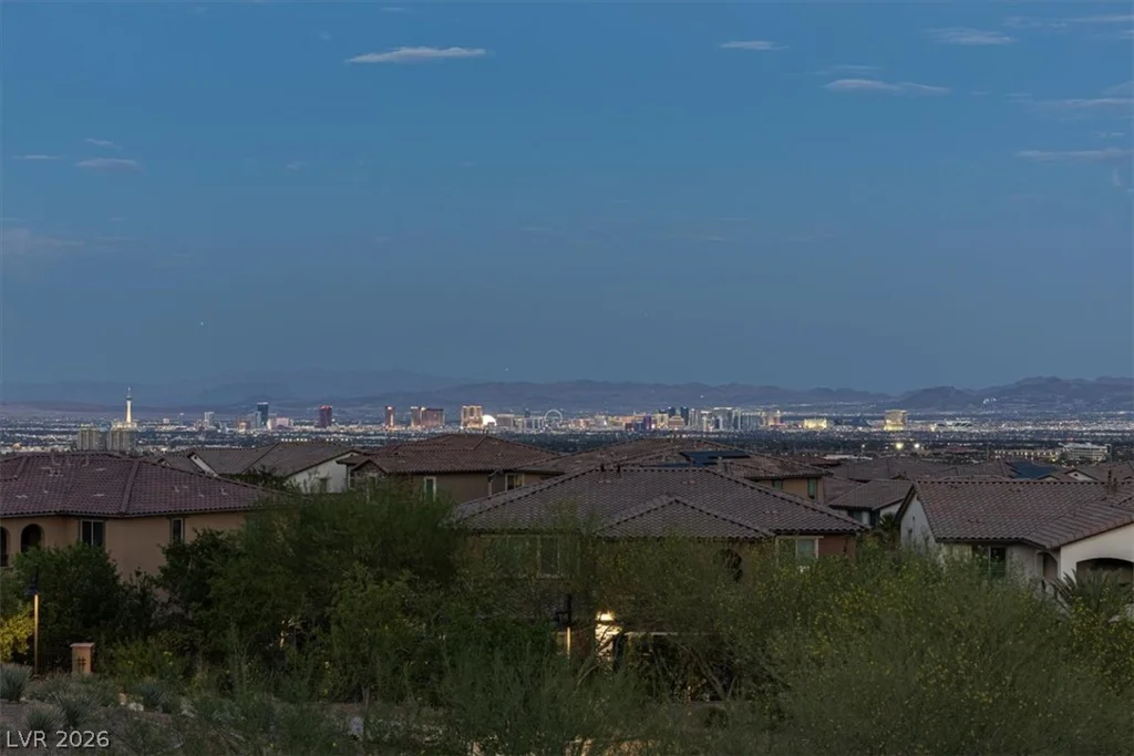 320 Highspring, Las Vegas, NV 89138