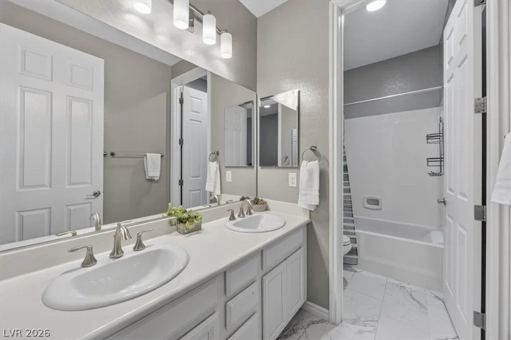 320 Highspring, Las Vegas, NV 89138
