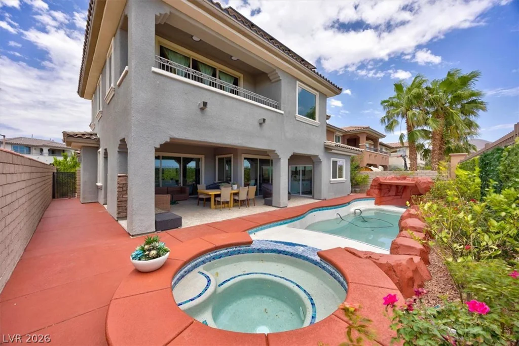 320 Highspring, Las Vegas, NV 89138