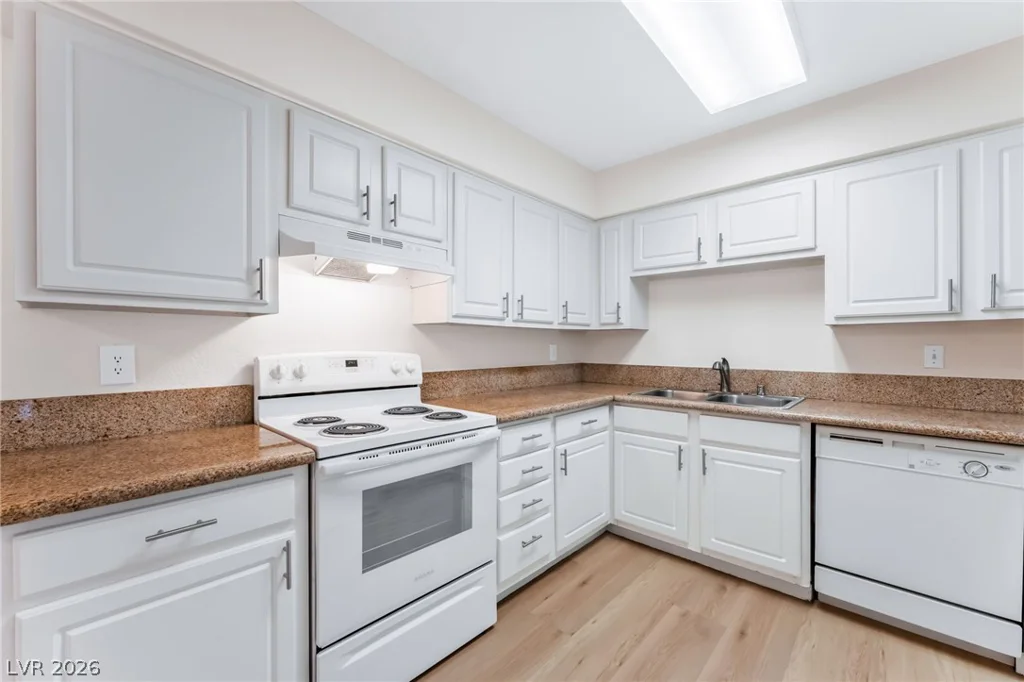 3151 Soaring Gulls, Las Vegas, NV 89128