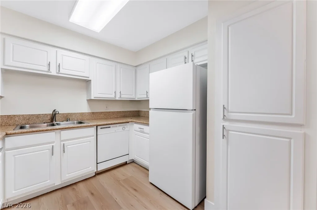 3151 Soaring Gulls, Las Vegas, NV 89128