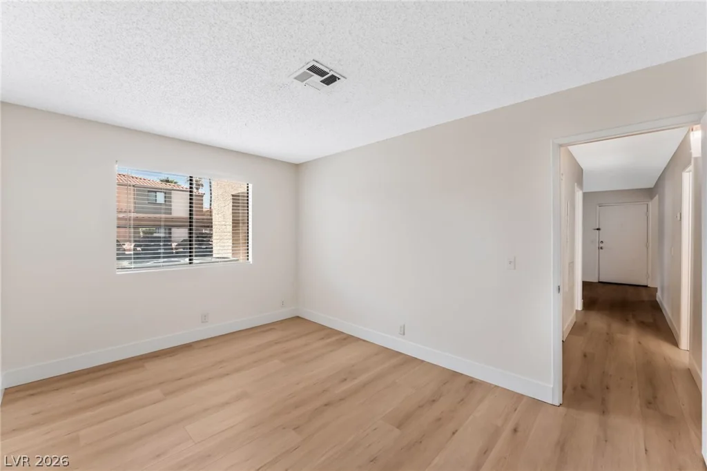 3151 Soaring Gulls, Las Vegas, NV 89128