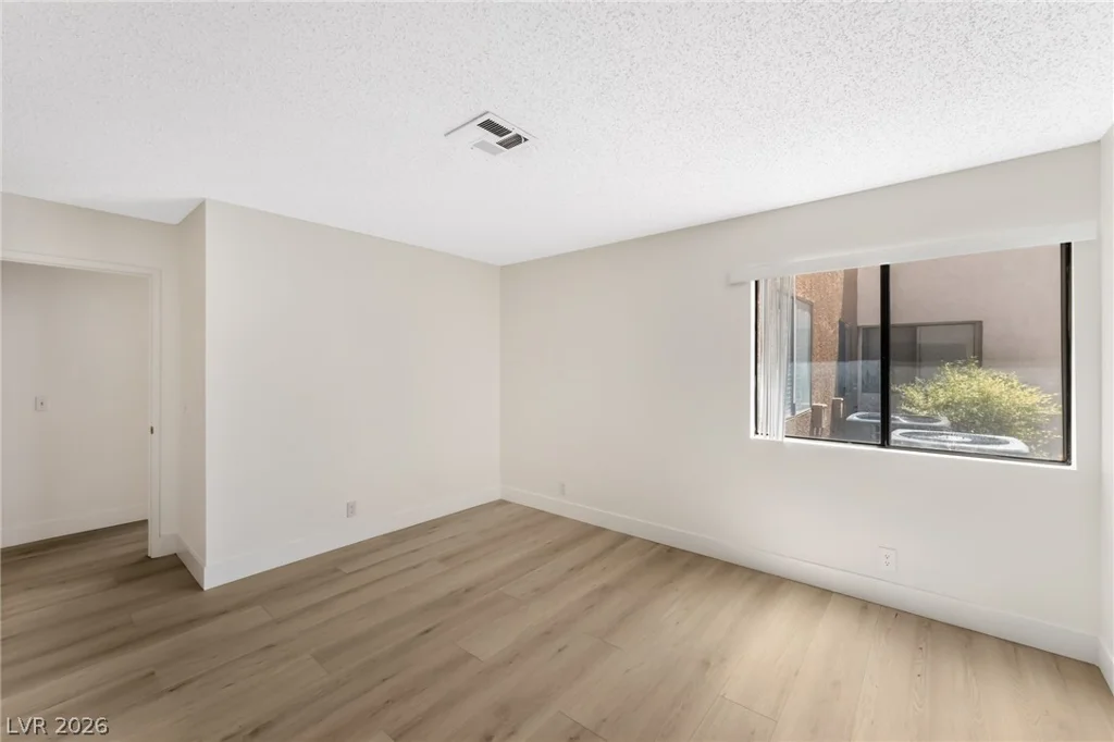 3151 Soaring Gulls, Las Vegas, NV 89128