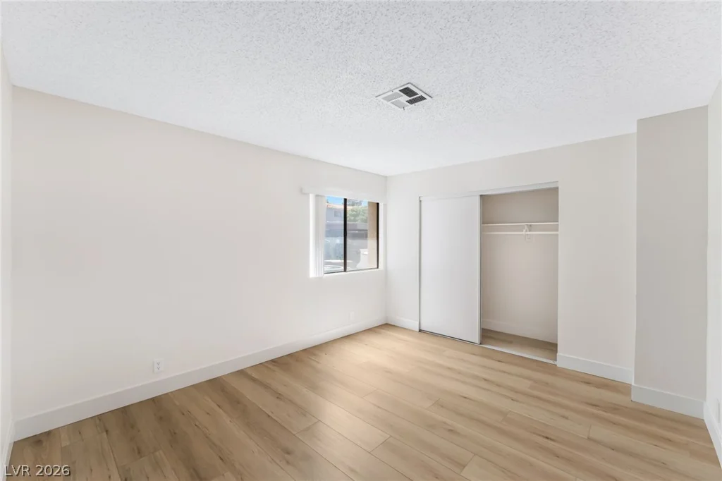 3151 Soaring Gulls, Las Vegas, NV 89128