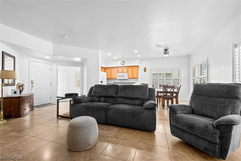 4910 Black Bear, Las Vegas, NV 89149