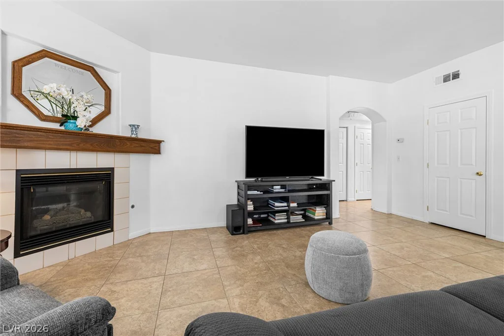 4910 Black Bear, Las Vegas, NV 89149