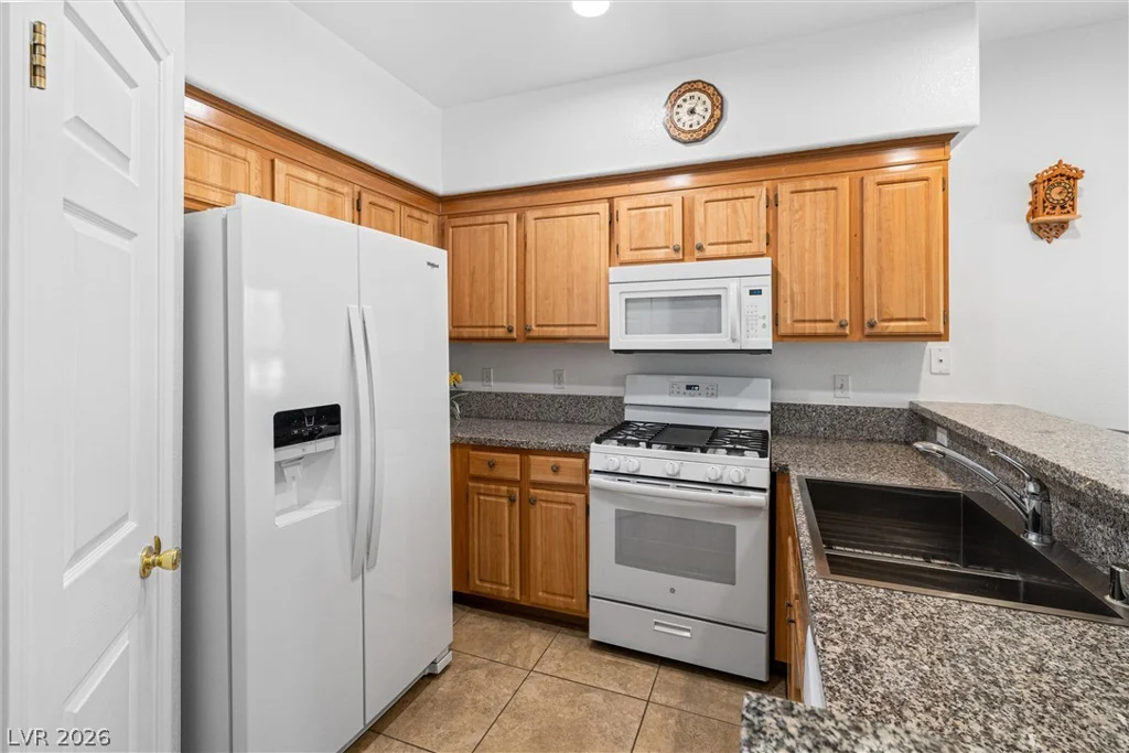4910 Black Bear, Las Vegas, NV 89149