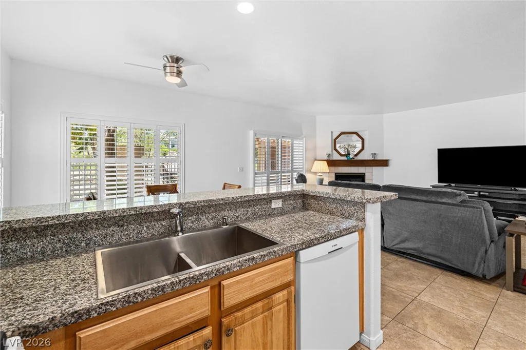 4910 Black Bear, Las Vegas, NV 89149
